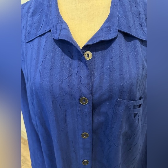 Penningtons Blue Button Front Shirt  2X - Picture 2 of 5